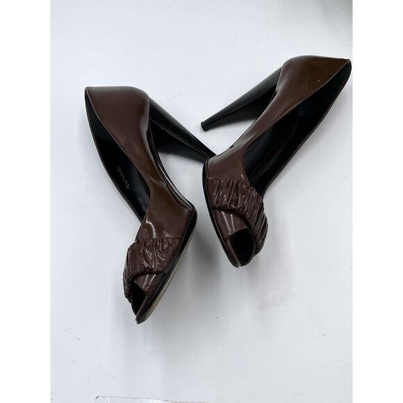 Burberry Brown Patent Leather Ruffle Detail Embellishment Cone Heels Sz 8-8.5/39 - Picture 8 of 15
